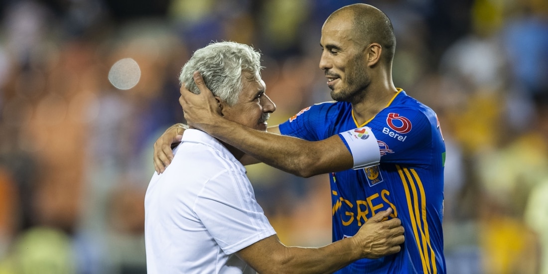 Ricardo Ferretti y Guido Pizarro, cuando eran entrenador y jugador de los Tigres