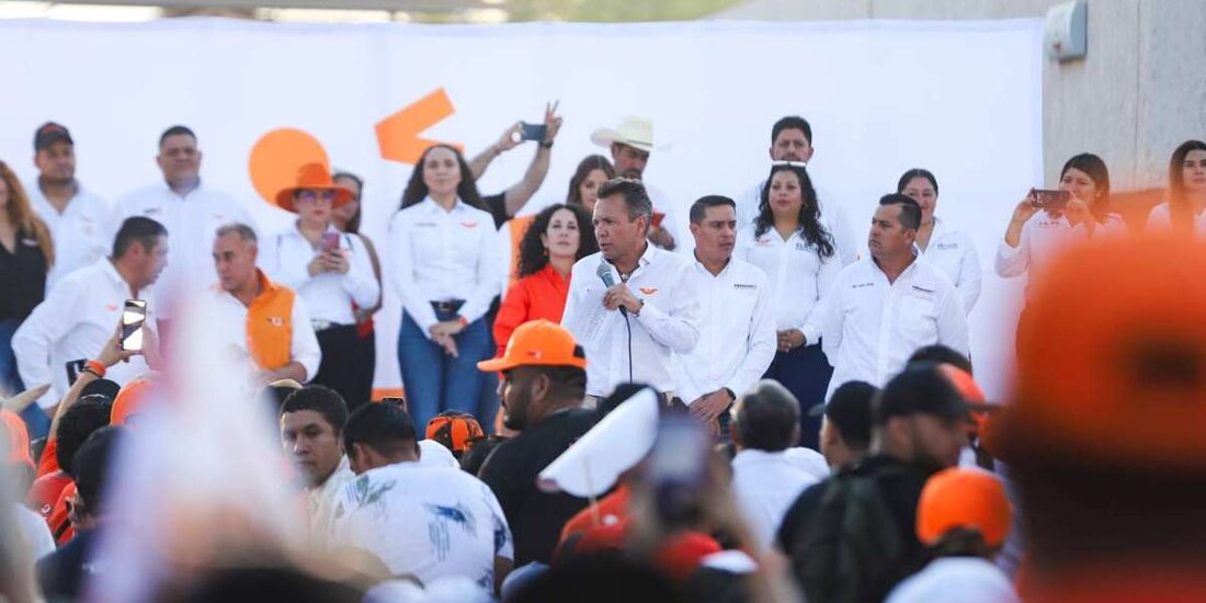 Pablo Lemus realiza primer cierre regional de campaña estatal en Autlán de Navarro.