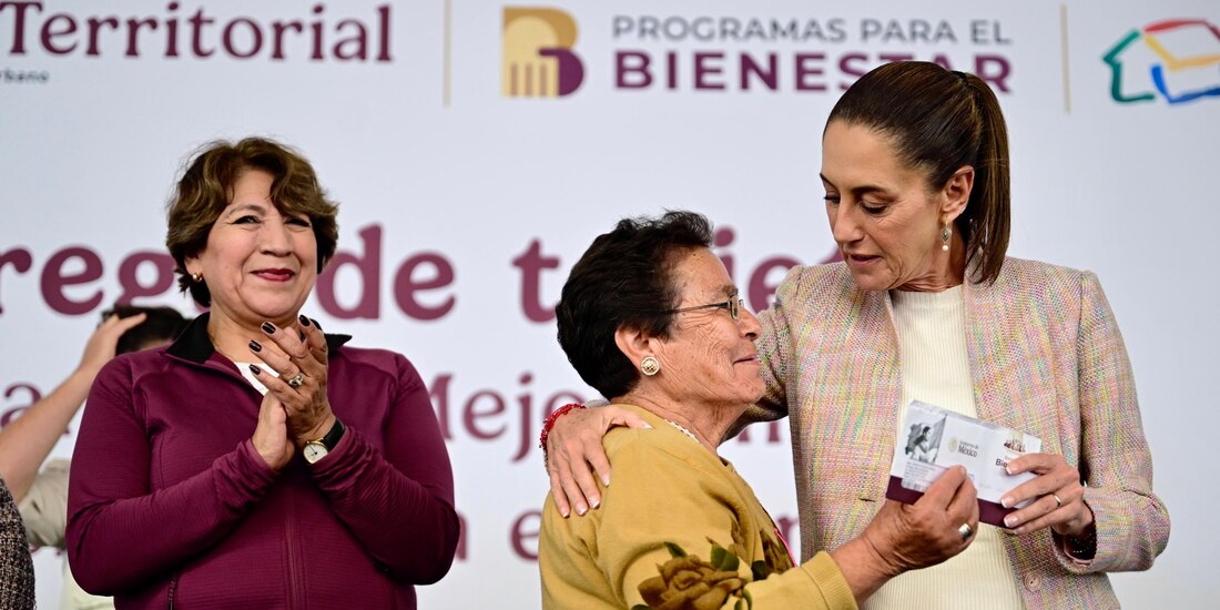Gobernadora Delfina Gómez y Presidenta Claudia Sheinbaum entregaron tarjetas del Programa de Mejoramiento de Vivienda para el Bienestar.
