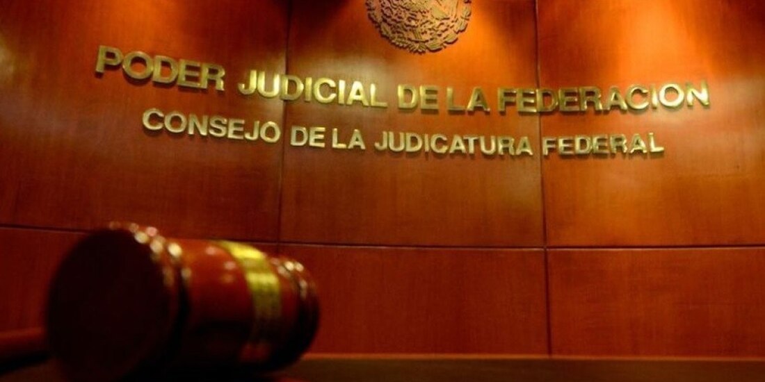 El senador Martí Batres aseguró que el Poder Judicial tiene que transformar su relación con la sociedad, pues, dijo, se ha criticado con justa razón su lejanía con las y los ciudadanos.