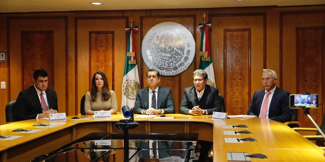 Gutiérrez Luna y Monreal tuvieron un encuentro con jueces que participarán en el proceso de elección popular.