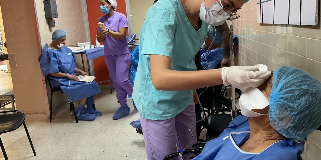 Cínica Hospital del ISSSTE en Uruapan realizó la primera jornada quirúrgica oftálmica de 2026.