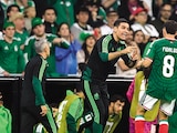El michoacano le da instrucciones a Fidalgo en el duelo del domingo pasado.