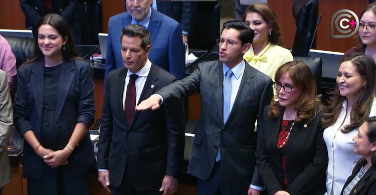 Sesión en el Senado.