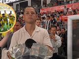 Javier 'Chicharito' Hernández causó polémica tras firmar un jersey del América.