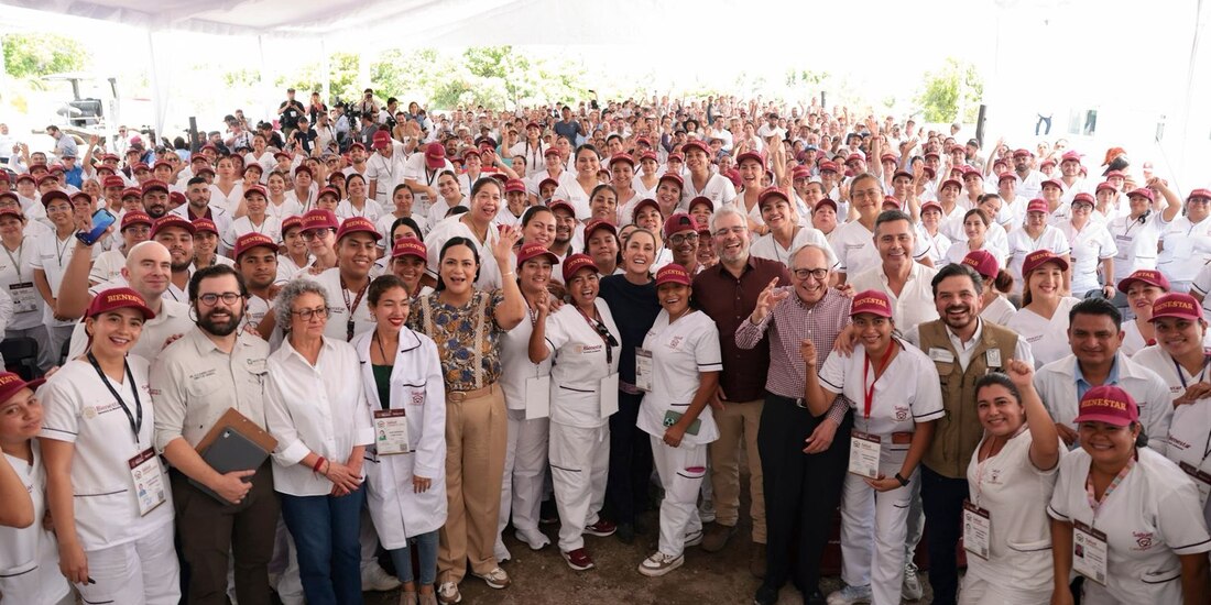 Al centro, la Presidenta Claudia Sheinbaum.