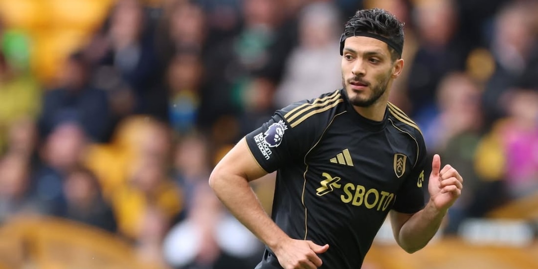 Raúl Jiménez en un juego con el Fulham