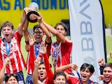 Los jóvenes de Chivas levantan el título en Coapa.