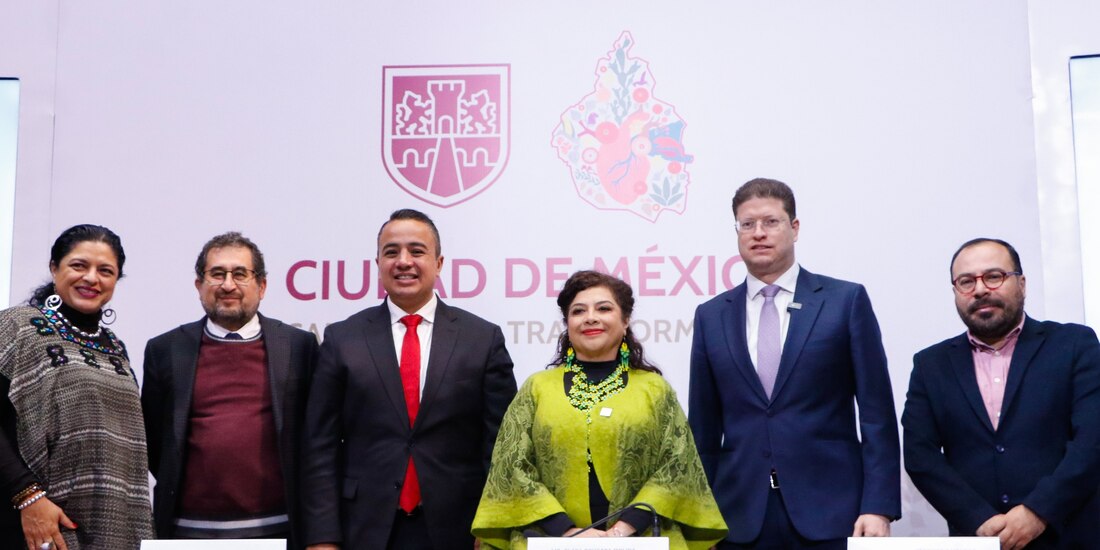 Clara Brugada con Alejandra Frausto, César Cravioto, Janecarlo Lozano, Pablo Vázquez y Raúl Basulto, ayer.