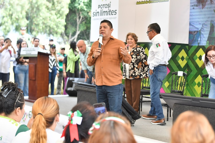 El Gobernador Ricardo Gallardo Cardona encabeza el arranque operativo de la Línea 5 del sistema RedMetro en Soledad.