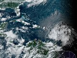Tormenta Tropical "Ernesto" se ubica al este de Cancún, Quintana Roo.