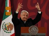 AMLO adelanta que "corcholatas" y Jesusa Ramírez encabezarán marcha del 27 de noviembre.
