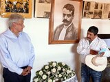 AMLO se comprometió a llevar vacunas a adultos mayores campesinos de Ayoxuxtla, Puebla