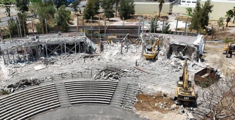 Vista de la demolición.