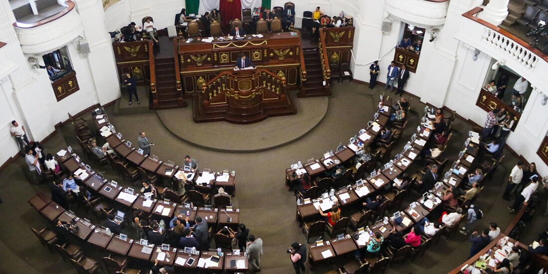 Sesión en el Congreso de la Ciudad de México