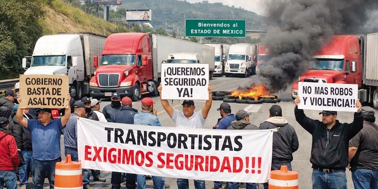 Uno de los bloqueos de transportistas en enero pasado.