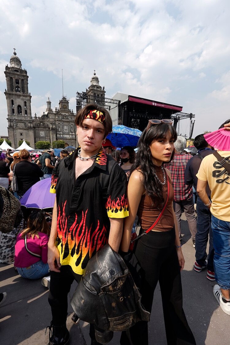 Fans de la española se llevaron sus outfits más espectaculares.