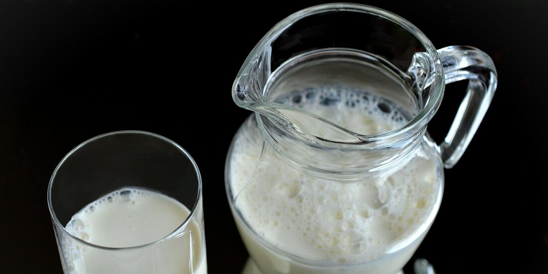 Al menos una docena de niños resultó intoxicada tras beber sellador de pisos en lugar de leche, en Alaska.