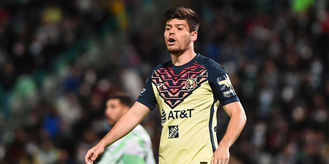 Jorge Meré vivió su primer partido como titular con el América.