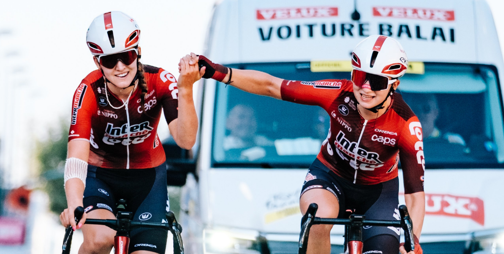Romina Hinojosa durante una de las etapas del Tour de France.