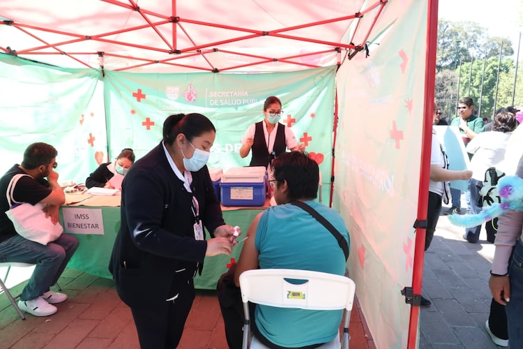 Personal de salud inicia recorridos territoriales para aplicar dosis contra el sarampión en las 16 alcaldías.