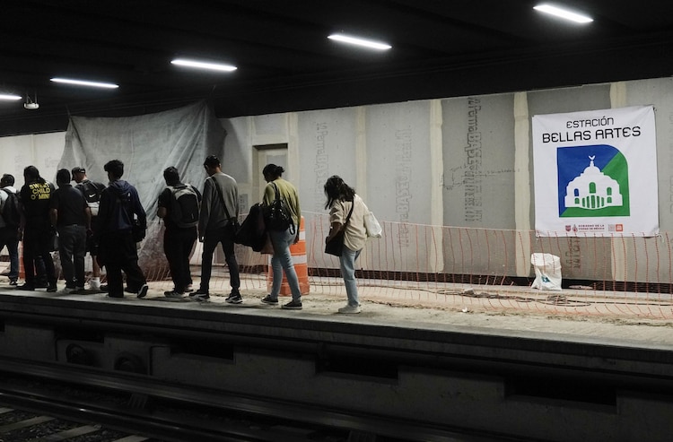 Aspecto de las labores de remodelación de la Línea 2 del Metro CDMX.