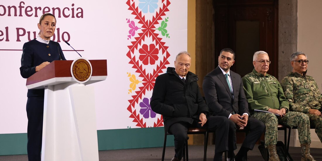 La Presidenta, ayer con el Gabinete de Seguridad.