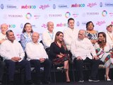 “Acapulco es el Tianguis Turístico; hoy gracias a todas y todos ustedes, se sigue manteniendo en casa”, dijo.