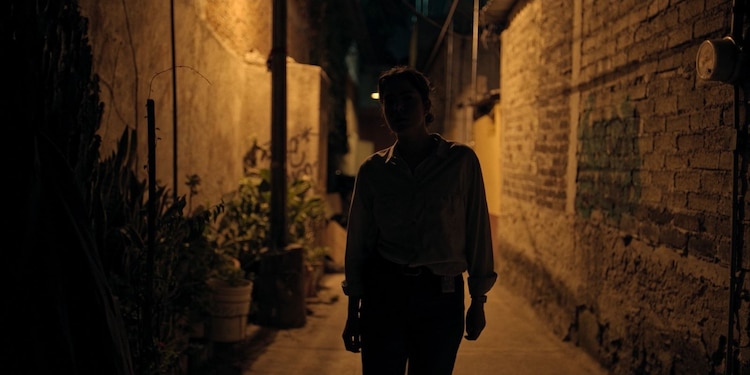 Ruth Ramos construye a una víctima resiliente en Psicópata: El asesino del conejo blanco