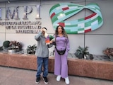 Familia del pato "Merlin" acude al IMPI para registrar propiedad intelectual de la mascota.