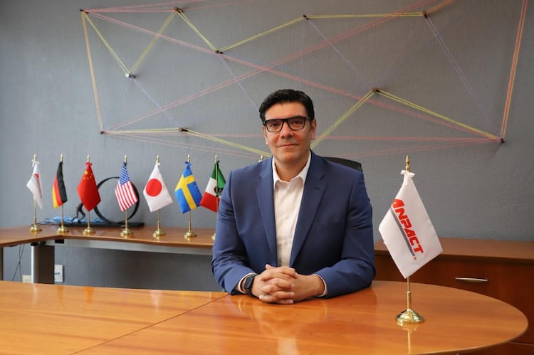 La imposición de aranceles a las exportaciones mexicanas genera incertidumbre en la industria automotriz, afectando tanto a México como a Estados Unidos.