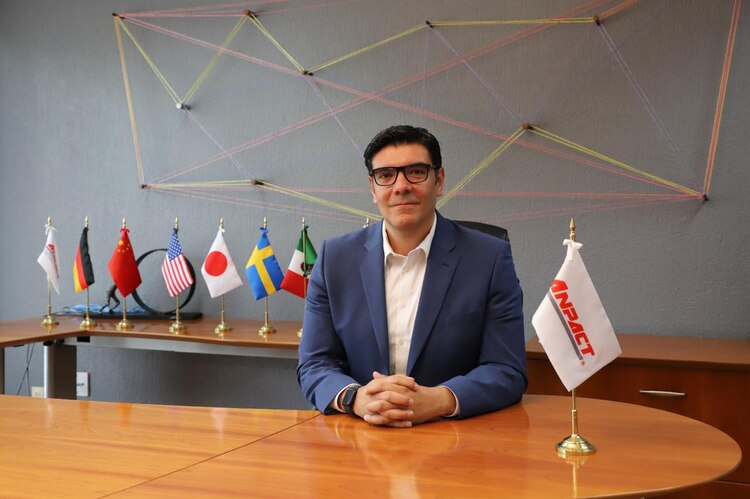 La imposición de aranceles a las exportaciones mexicanas genera incertidumbre en la industria automotriz, afectando tanto a México como a Estados Unidos.