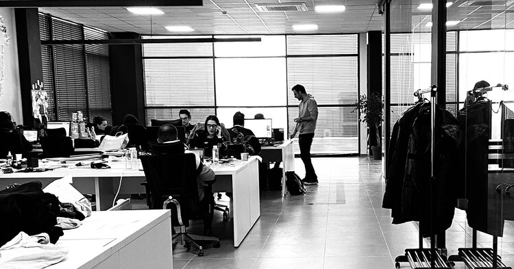 Diputados van por reducir la jornada laboral en México.