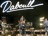 Dabeull Live Band, la noche de ayer en la explanada de la Alhóndiga de Granaditas.