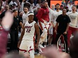 El alero del Heat de Miami Jimmy Butler tras una canasta en la segunda mitad del juego 4 de la serie de primera ronda de la postemporada ante los Bucks de Milwaukee el lunes 24 de abril del 2023.