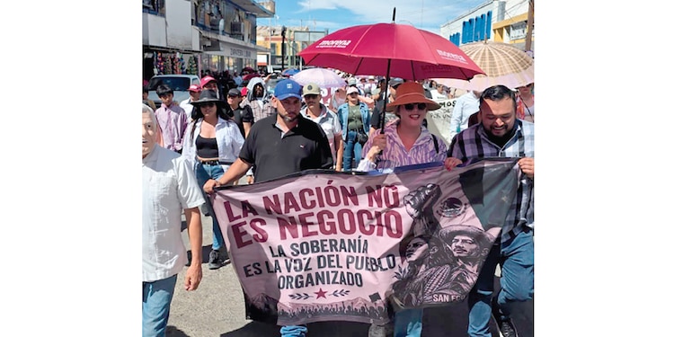 MARCHA MORENISTA contra la gobernadora Maru Campos, el pasado 16 de mayo.