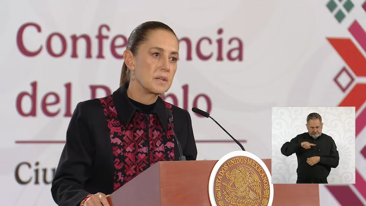 La presidenta Claudia Sheinbaum, durante la Conferencia del Pueblo.