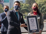 La jefa de Gobierno recibió, ayer, el reconocimiento de Guinness World Records.