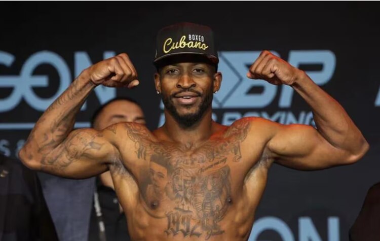 William Scull podría haber dado un paso al costado por el título de supermedianos de la FIB