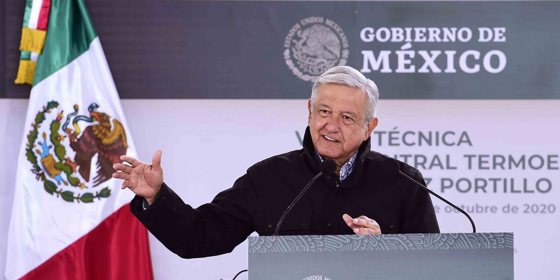 Andrés Manuel López Obrador, durante su conferencia en Nava, Coahuila.
