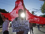 En fotografía de archivo, una protesta contra la violencia ejercida hacia comunidades zapatistas en Chiapas.