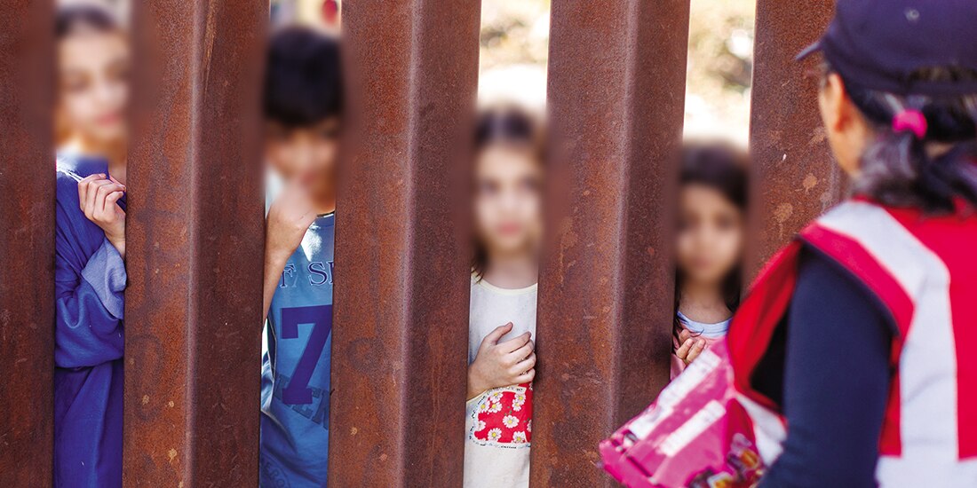 Niños migrantes en la frontera entre México y EU, en imagen de archivo.