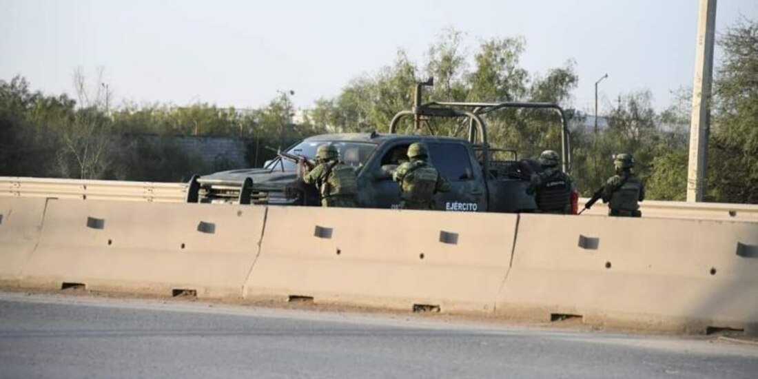 Enfrentamiento entre militares y civiles armados deja 8 muertos en Nuevo Laredo, Tamaulipas.