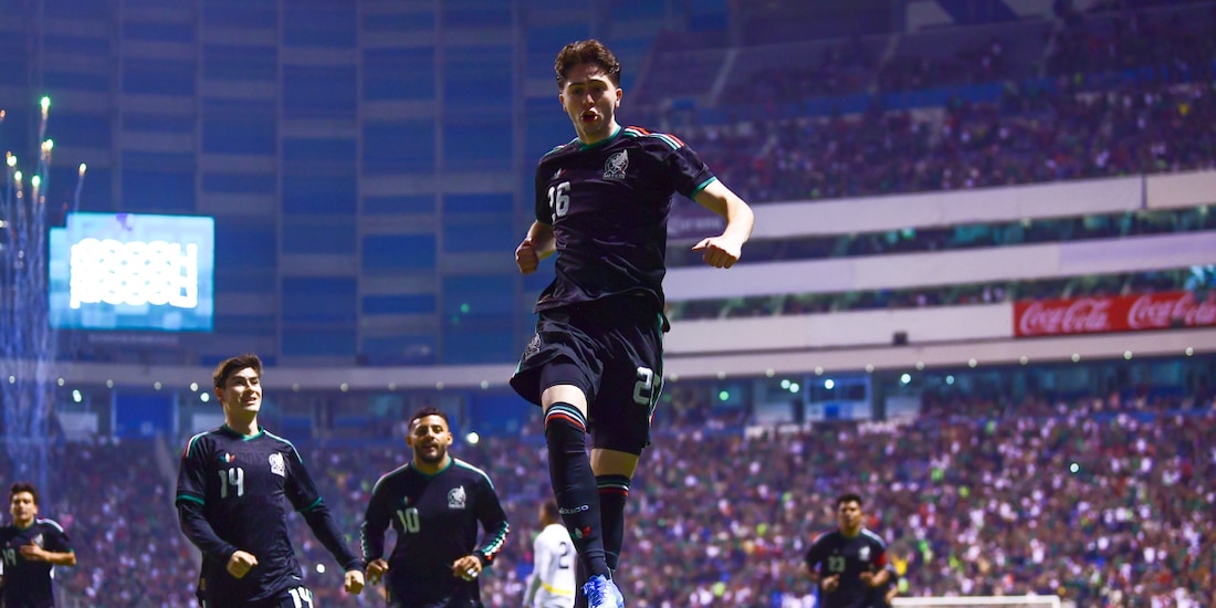 Brian Gutiérrez festeja su gol al minuto 2 del México vs Ghana.