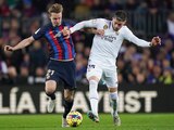 Una acción del Real vs Barcelona, Clásico de España correspondiente a la Jornada 26 de LaLiga de España.