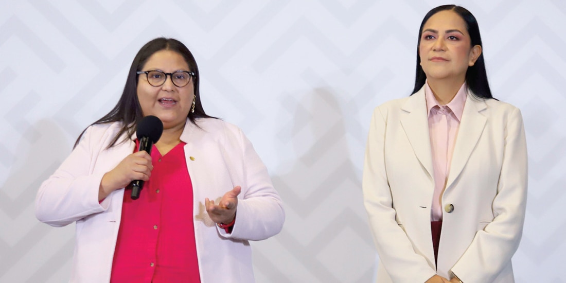 LAS LIDERESAS
de Morena, Ariadna
Montiel (der.) y
Citlalli Hernández,
ayer, en el WTC.
