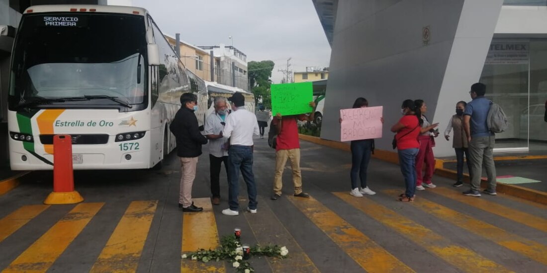 Manifestantes exigen esclarecimiento de los hechos ocurridos el pasado domingo.