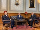 El Presidente en Palacio Nacional con el saliente titular de la SCT, Javier Jiménez Espriú (centro), y su relevo, Jorge Arganis Díaz Leal (izq.)