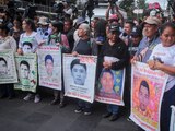 Fotografías del previo a la reunión privada de Claudia Sheinbaum y los padres y madres de los 43 normalistas de Ayotzinapa, en el Museo de la Ciudad de México