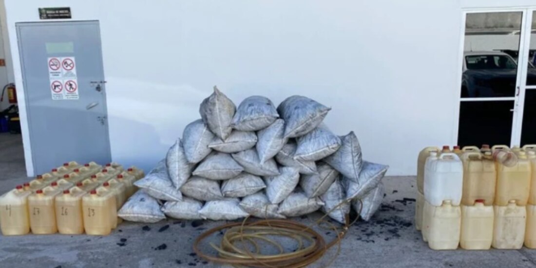 Marina asegura 12 mil litros de diésel en Chiapas